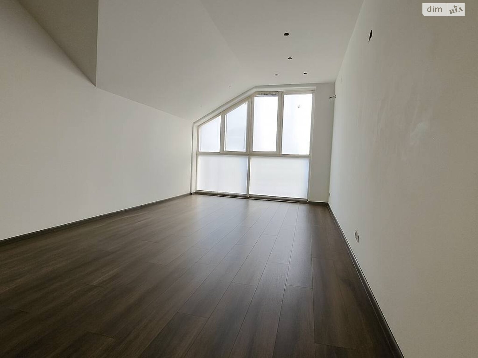 Продаж трикімнатної квартири в Софіївській Борщагівці, на вул. Райдужна 147, фото 1