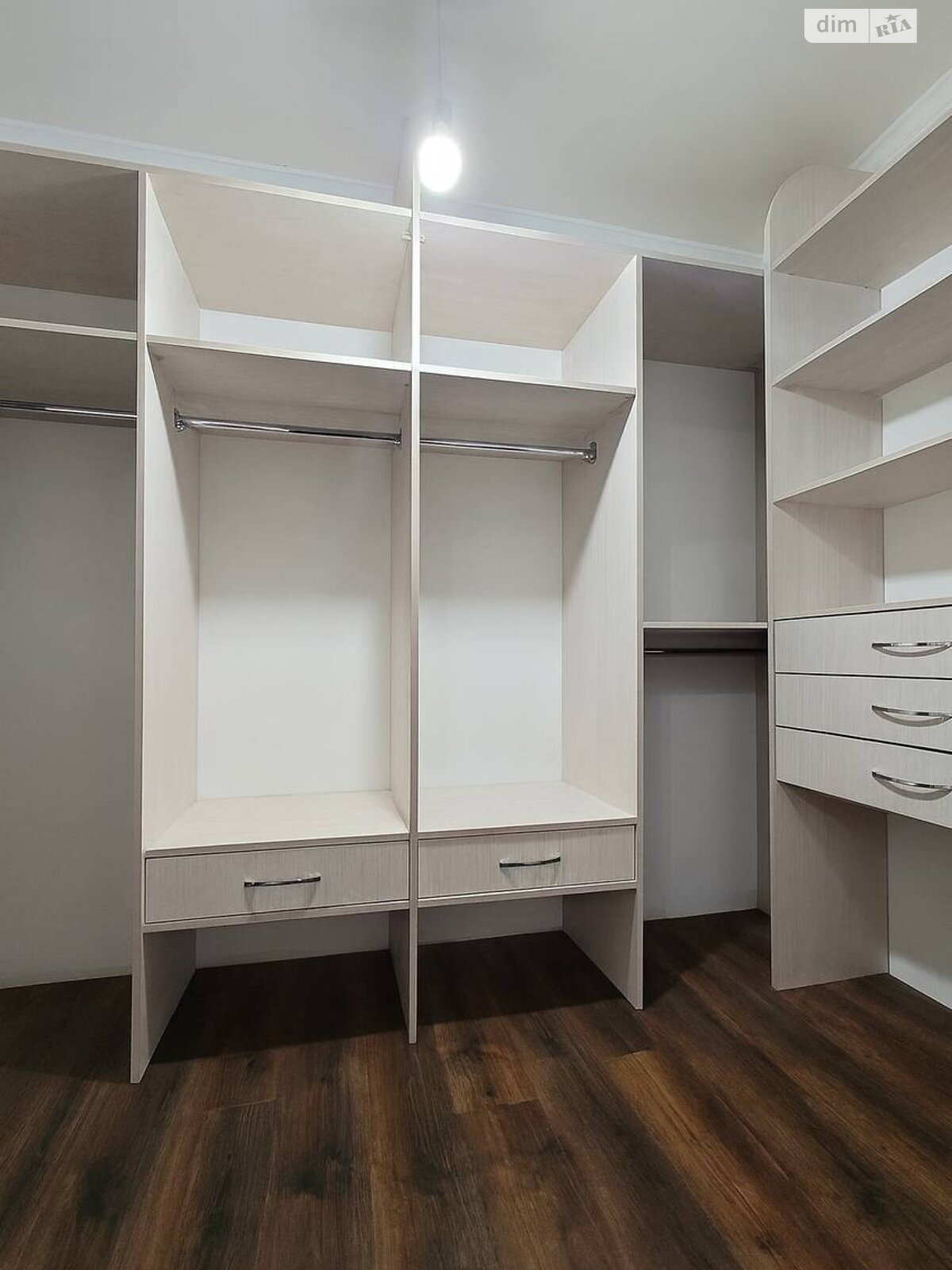 Продаж трикімнатної квартири в Софіївській Борщагівці, на вул. Райдужна 147, фото 1