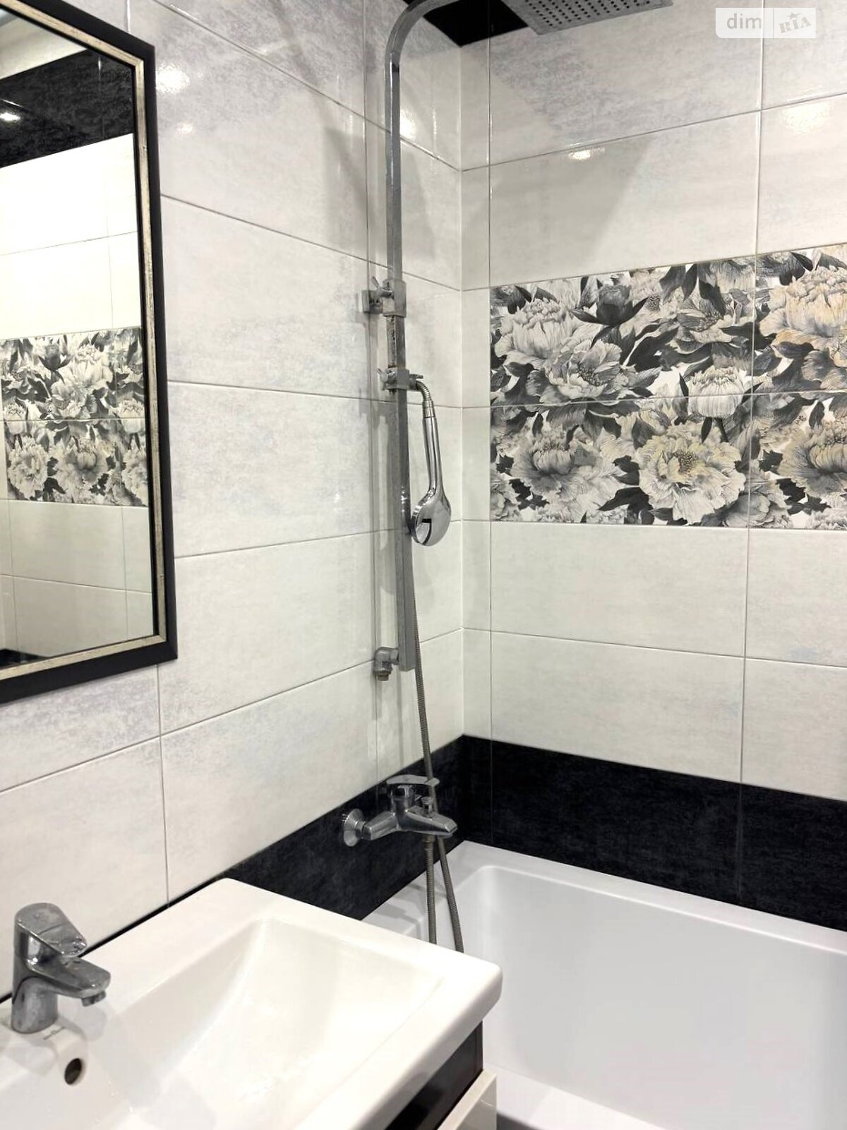 Продаж чотирикімнатної квартири в Софіївській Борщагівці, на вул. Райдужна 100, фото 1 Продаж чотирикімнатної квартири в Софіївській Борщагівці, на вул. Райдужна 100, фото 1