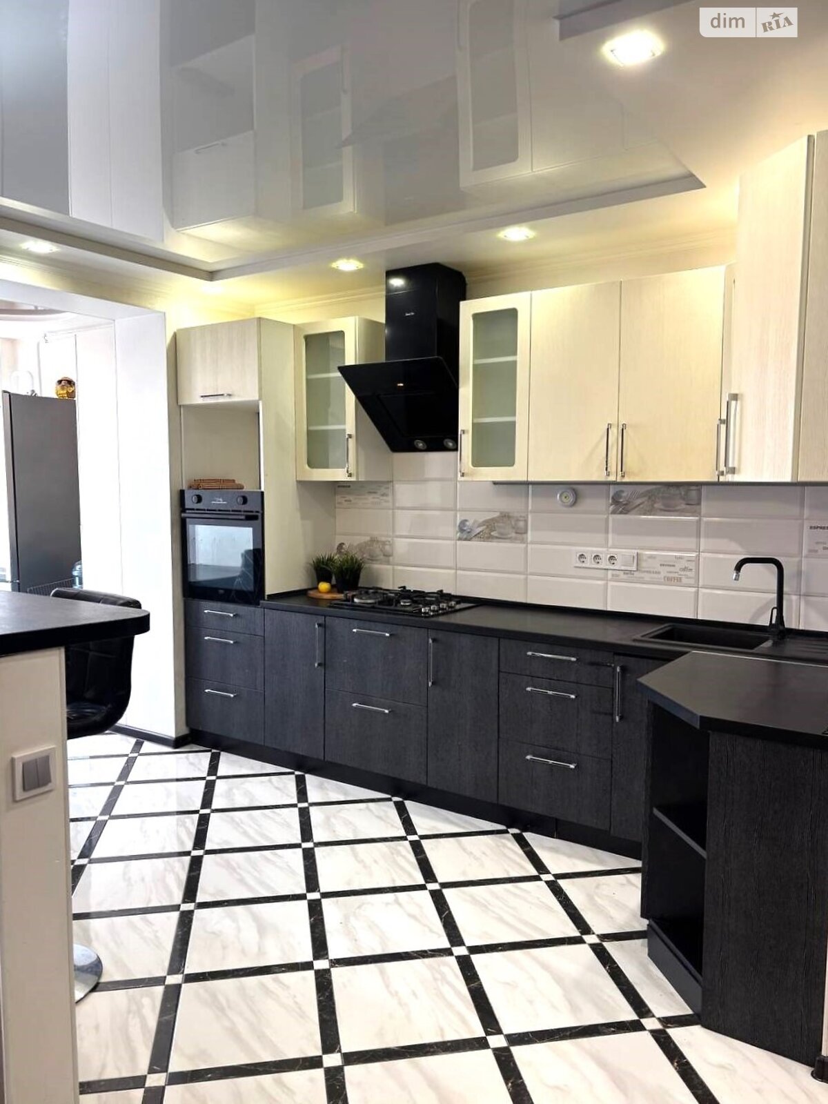 Продаж чотирикімнатної квартири в Софіївській Борщагівці, на вул. Райдужна 100, фото 1 Продаж чотирикімнатної квартири в Софіївській Борщагівці, на вул. Райдужна 100, фото 1