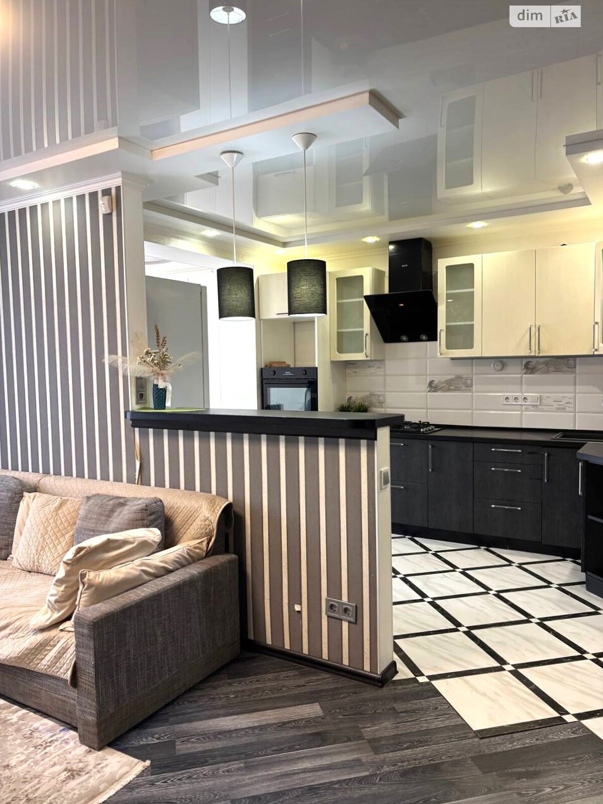 Продаж чотирикімнатної квартири в Софіївській Борщагівці, на вул. Райдужна 100, фото 1 Продаж чотирикімнатної квартири в Софіївській Борщагівці, на вул. Райдужна 100, фото 1