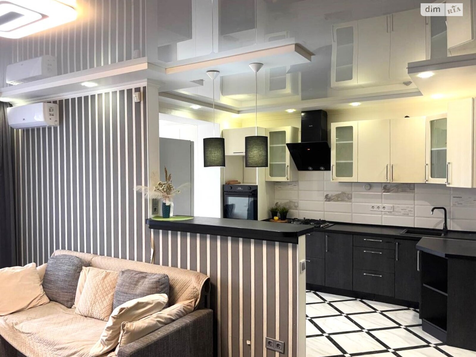 Продаж чотирикімнатної квартири в Софіївській Борщагівці, на вул. Райдужна 100, фото 1 Продаж чотирикімнатної квартири в Софіївській Борщагівці, на вул. Райдужна 100, фото 1