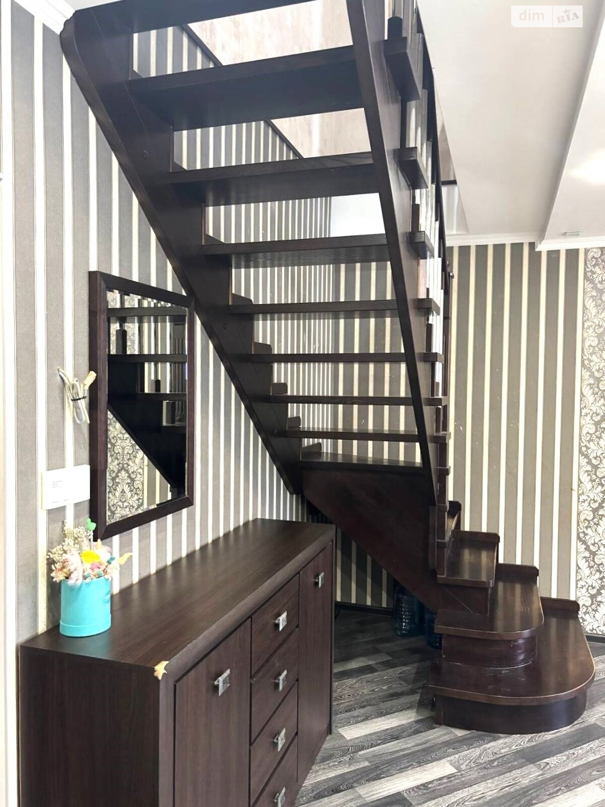 Продаж чотирикімнатної квартири в Софіївській Борщагівці, на вул. Райдужна 100, фото 1 Продаж чотирикімнатної квартири в Софіївській Борщагівці, на вул. Райдужна 100, фото 1