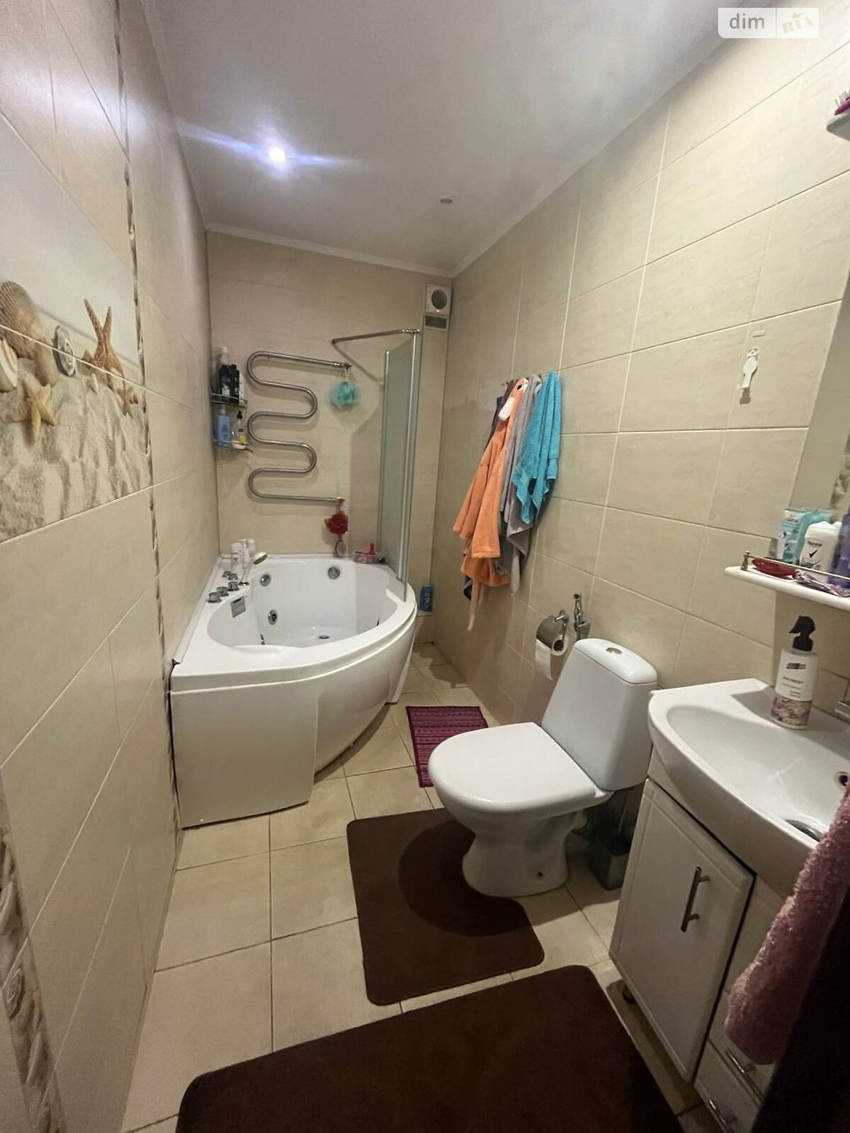 Продажа трехкомнатной квартиры в Софиевской Борщаговке, на ул. Сагайдачного 16, фото 1 Продажа трехкомнатной квартиры в Софиевской Борщаговке, на ул. Сагайдачного 16, фото 1