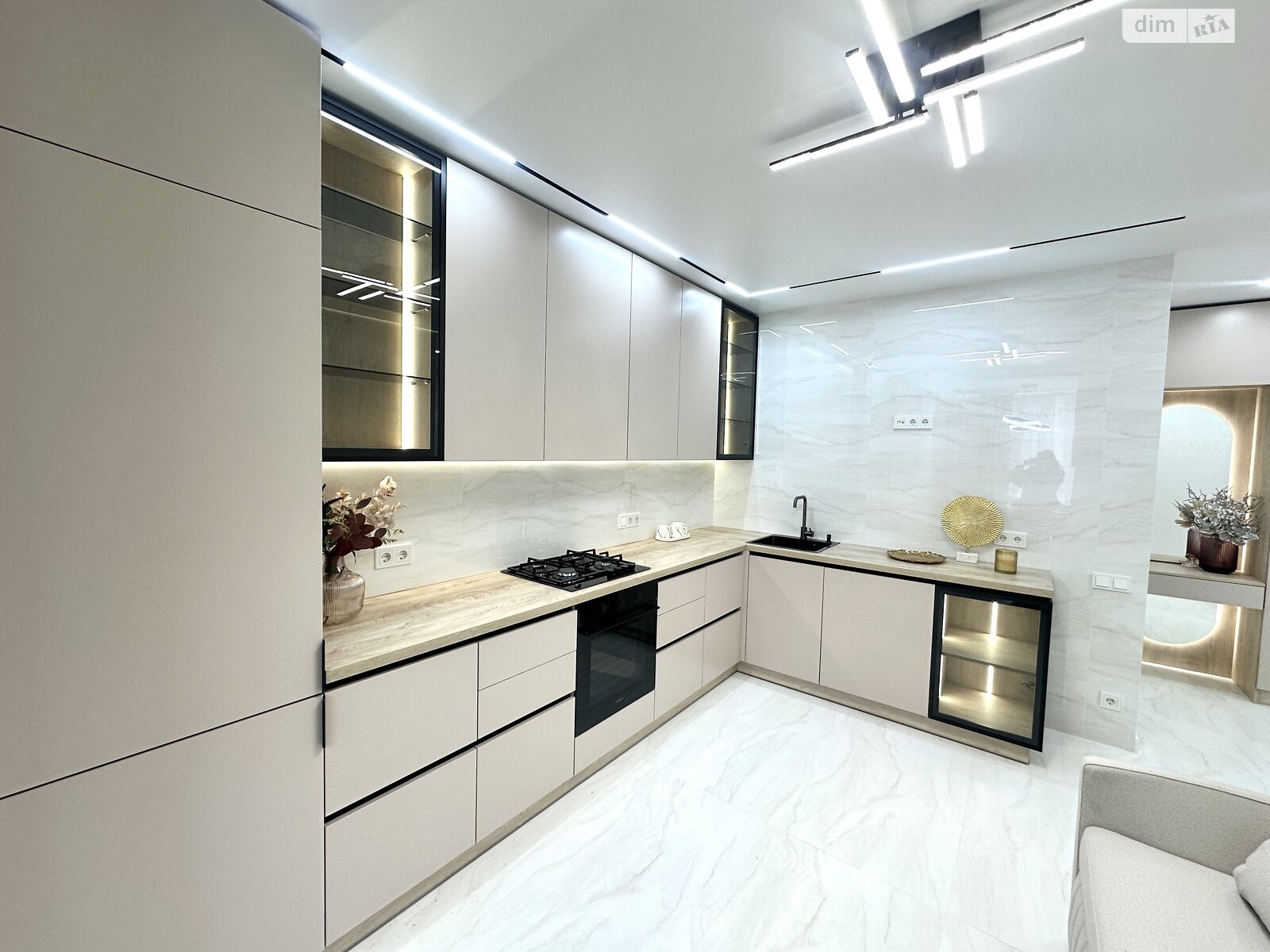 Продажа двухкомнатной квартиры в Софиевской Борщаговке, на ул. Счастливая 63, фото 1 Продажа двухкомнатной квартиры в Софиевской Борщаговке, на ул. Счастливая 63, фото 1