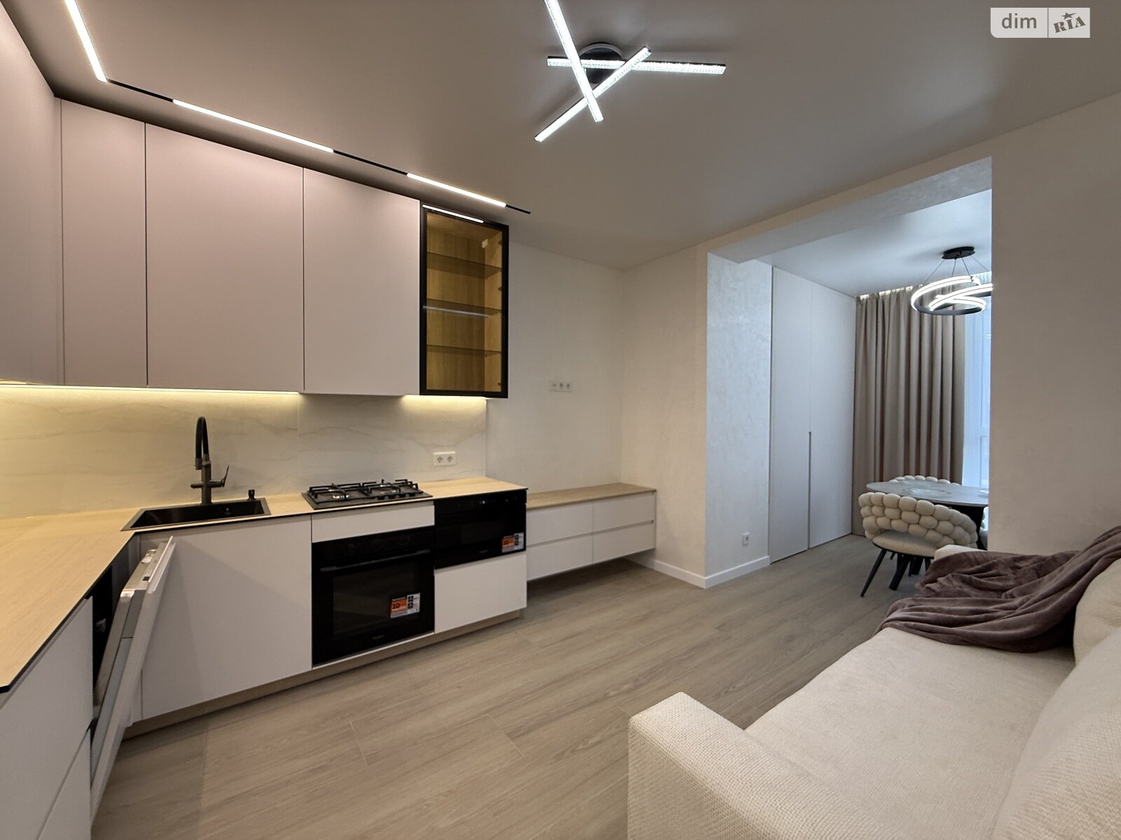 Продажа двухкомнатной квартиры в Софиевской Борщаговке, на ул. Счастливая 63, фото 1