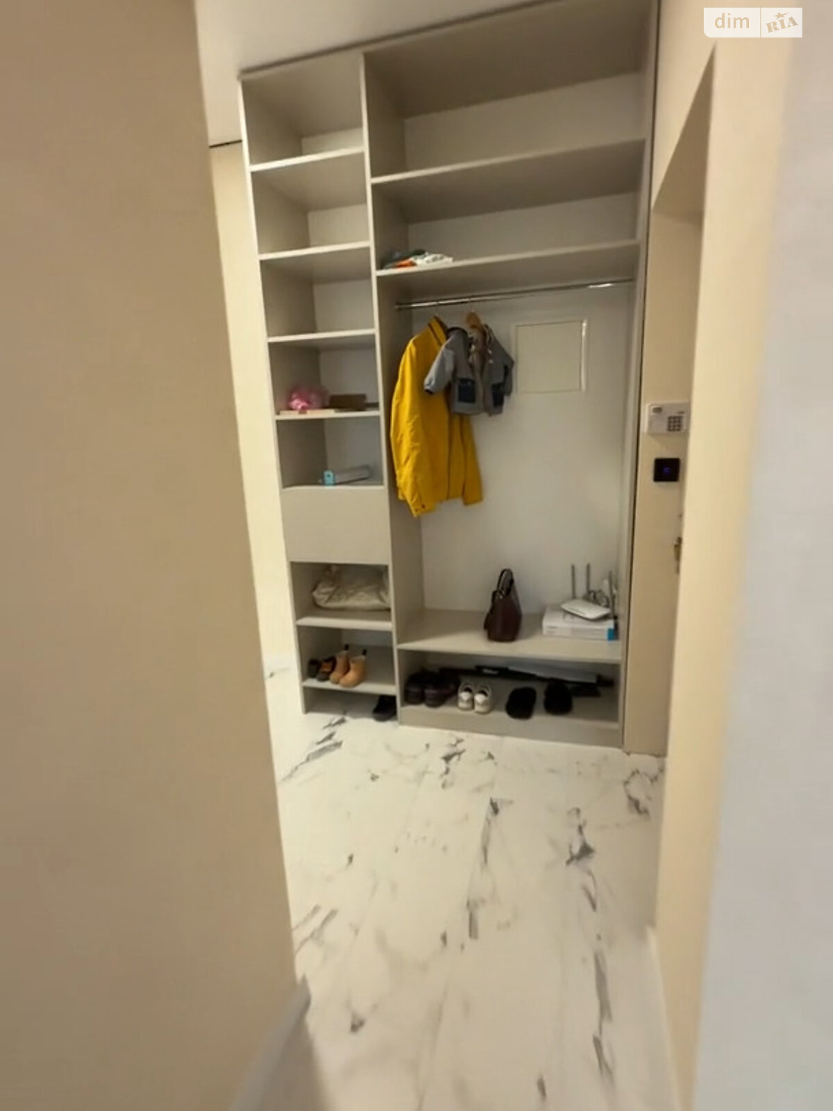 Продажа трехкомнатной квартиры в Софиевской Борщаговке, на ул. Соборная 103/20, фото 1 Продажа трехкомнатной квартиры в Софиевской Борщаговке, на ул. Соборная 103/20, фото 1