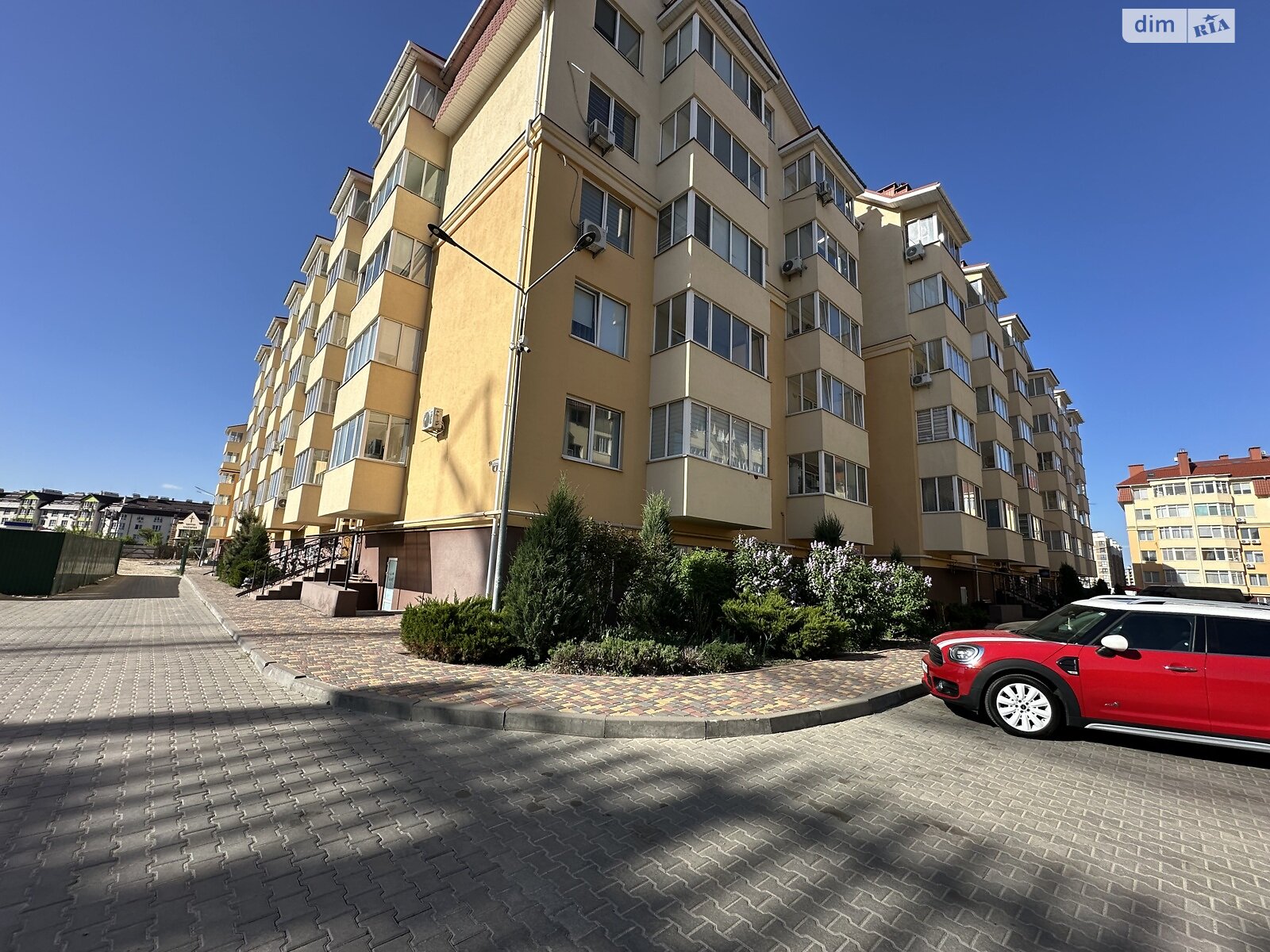 Продажа трехкомнатной квартиры в Софиевской Борщаговке, на ул. Уютная 4, фото 1 Продажа трехкомнатной квартиры в Софиевской Борщаговке, на ул. Уютная 4, фото 1