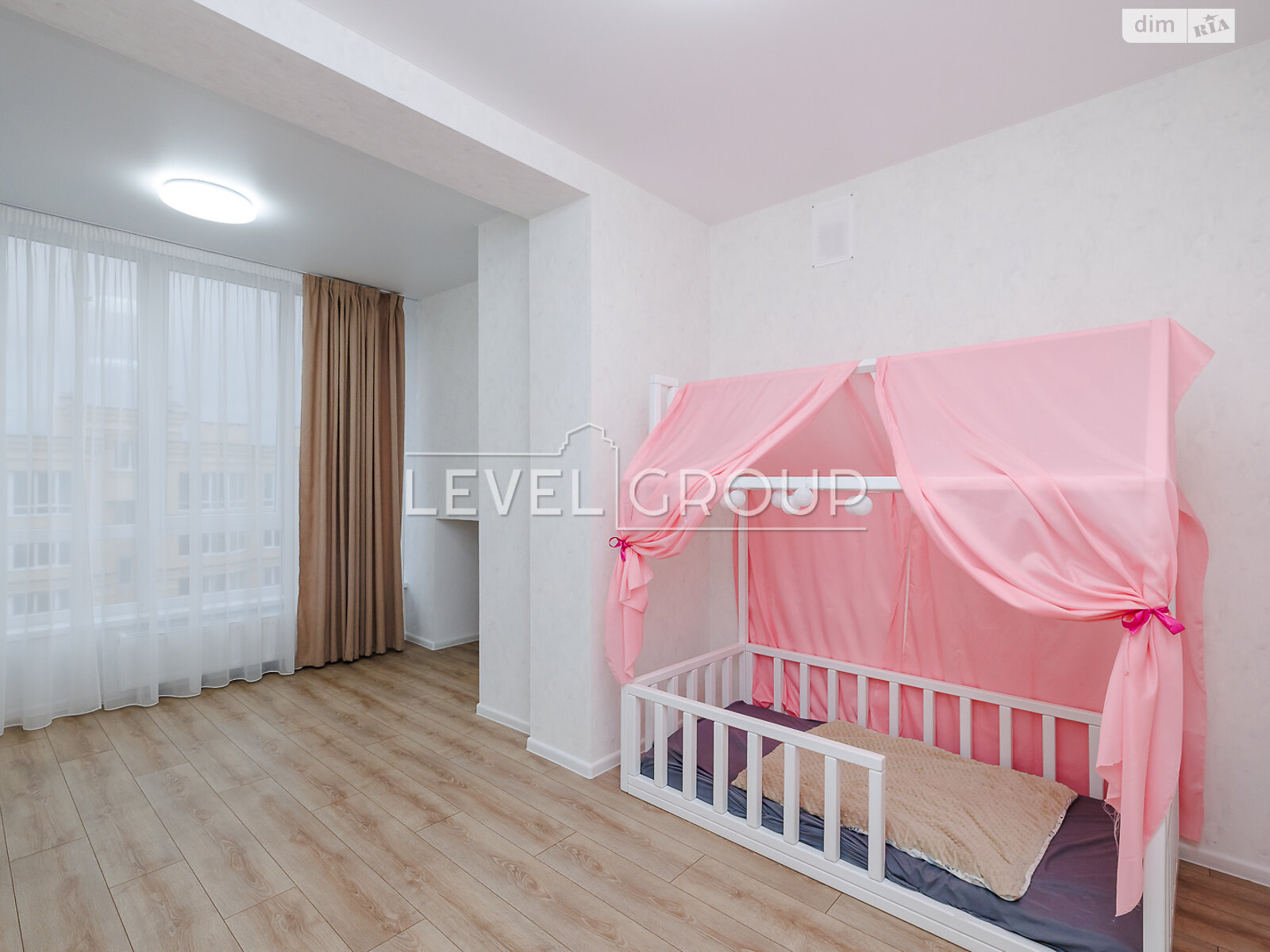Продажа трехкомнатной квартиры в Софиевской Борщаговке, на ул. Клубная 10, фото 1 Продажа трехкомнатной квартиры в Софиевской Борщаговке, на ул. Клубная 10, фото 1