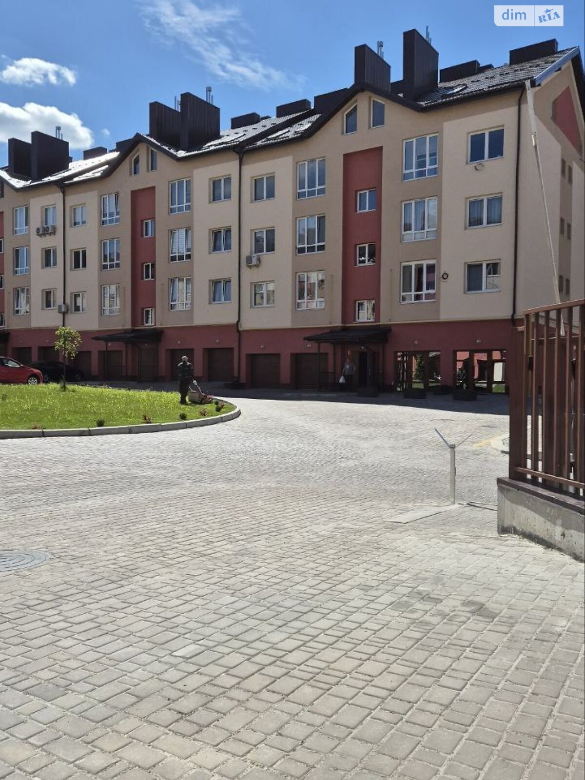 Продажа четырехкомнатной квартиры в Сокольниках, на ул. Героев Крут 3, фото 1 Продажа четырехкомнатной квартиры в Сокольниках, на ул. Героев Крут 3, фото 1