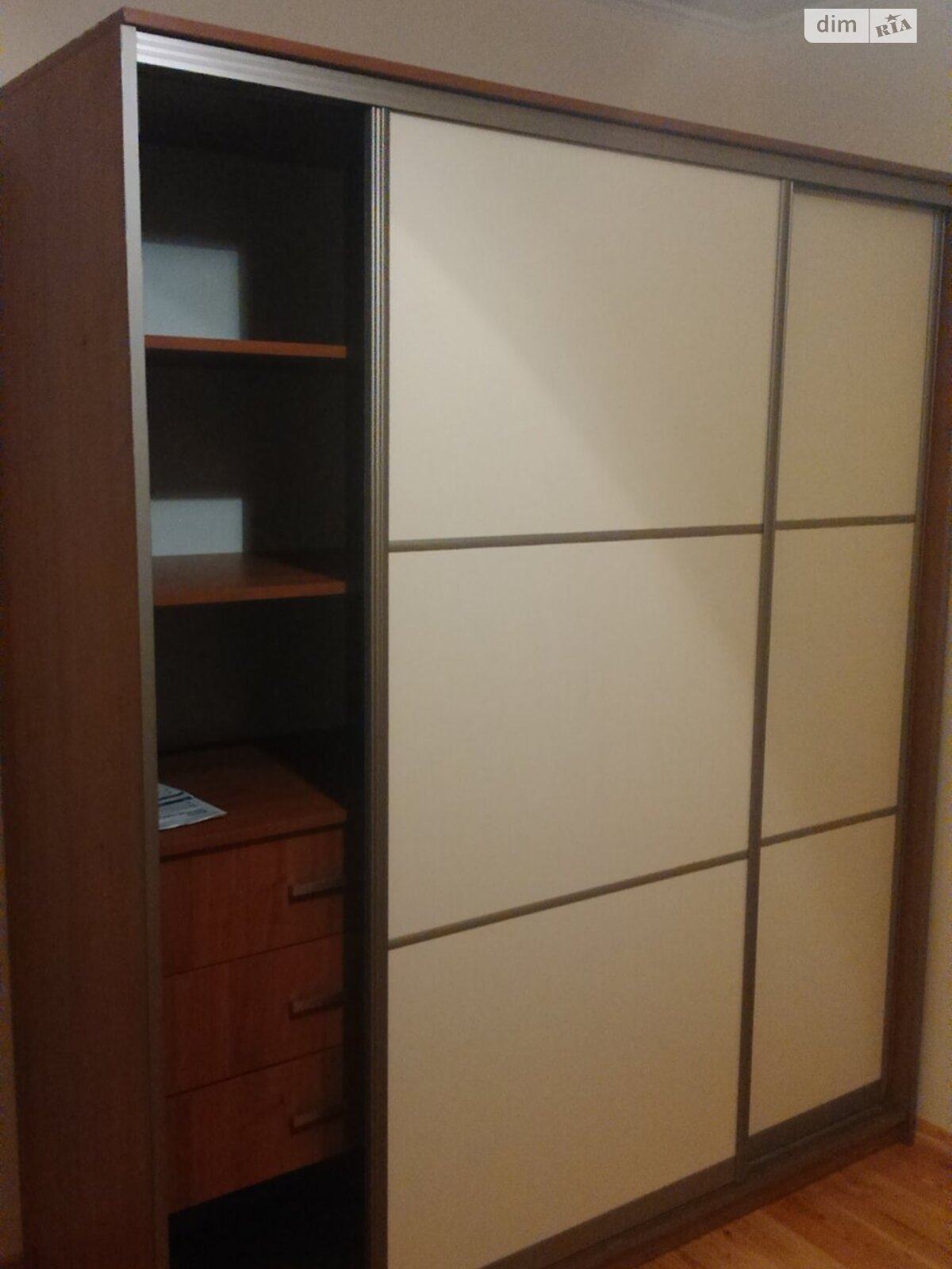 Продаж двокімнатної квартири в Солонці, на вул. Центральна 15, фото 1 Продаж двокімнатної квартири в Солонці, на вул. Центральна 15, фото 1