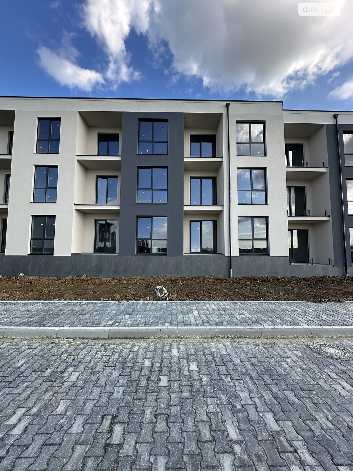 Продаж однокімнатної квартири в Сторожниці, на вул. Цвітна 5, кв. 1, фото 1