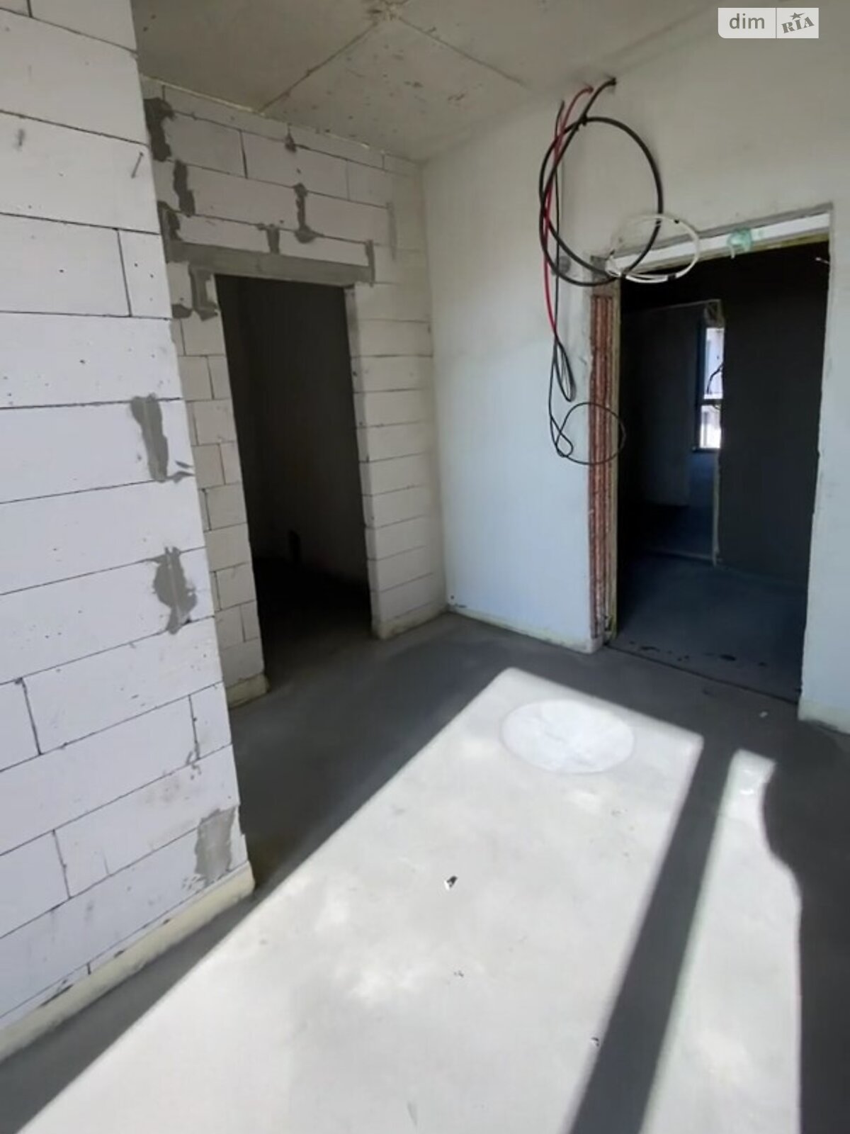 Продаж однокімнатної квартири в Сторожниці, на вул. Цвітна, фото 1