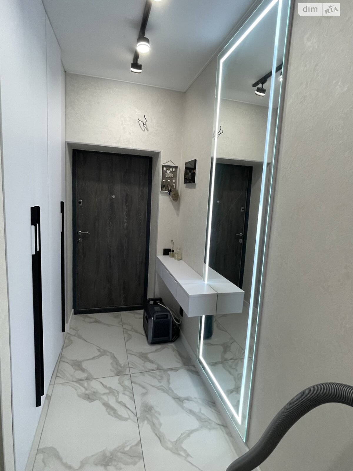 Продажа двухкомнатной квартиры в Стрижавке, на ул. Аллеи 35/1 корпус 5, фото 1 Продажа двухкомнатной квартиры в Стрижавке, на ул. Аллеи 35/1 корпус 5, фото 1