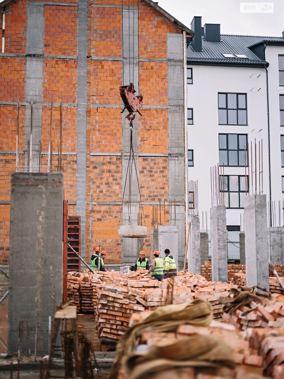 Продажа трехкомнатной квартиры в Струмовке, на ул. Парковая 72, фото 1 Продажа трехкомнатной квартиры в Струмовке, на ул. Парковая 72, фото 1