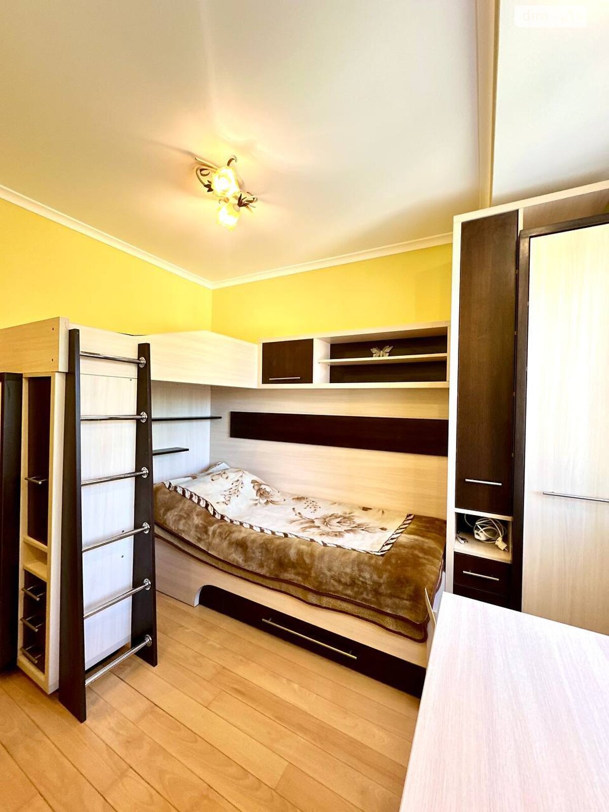 Продаж трикімнатної квартири в Стрию, на вул. Степана Бандери, район Центр фото 1 Продаж трикімнатної квартири в Стрию, на вул. Степана Бандери, район Центр фото 1