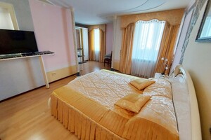 Продажа трехкомнатной квартиры в Стрые, на ул. Галицкая, кв. 34, район Зваричи фото 2