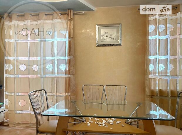 Продаж трикімнатної квартири в Сумах на пл. Горького 6 район Центр фото 1 Продаж трикімнатної квартири в Сумах на пл. Горького 6 район Центр фото 1