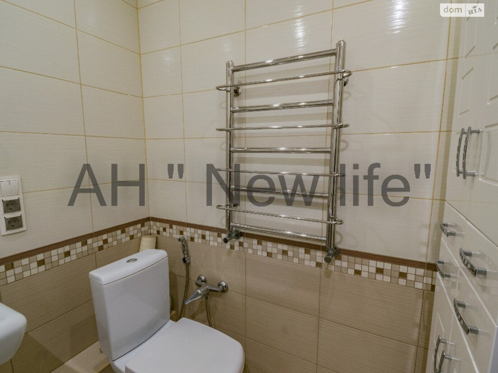 Продажа трехкомнатной квартиры в Сумах, на ул. Нижнесыроватская 61, кв. 1, фото 1 Продажа трехкомнатной квартиры в Сумах, на ул. Нижнесыроватская 61, кв. 1, фото 1