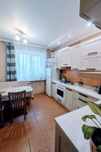 Продажа трехкомнатной квартиры в Сумах, на ул. Сера Ивана 18, район Заречный фото 2