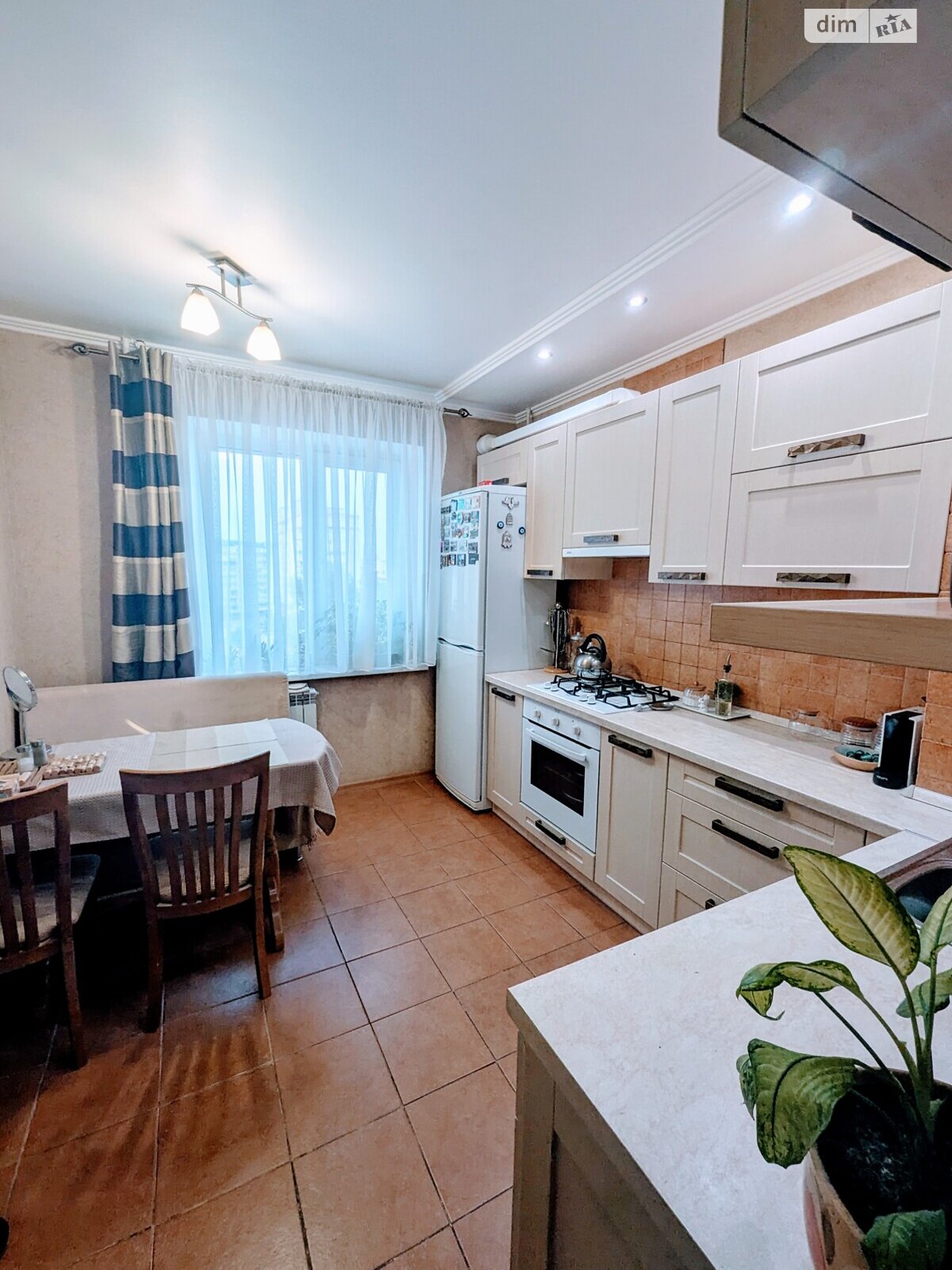 Продаж трикімнатної квартири в Сумах, на вул. Сірка Івана 18, район Зарічний фото 1 Продаж трикімнатної квартири в Сумах, на вул. Сірка Івана 18, район Зарічний фото 1