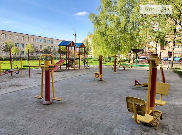 Продажа трехкомнатной квартиры в Сумах, на ул. Герасима Кондратьева, район Аграрный фото 1 Продажа трехкомнатной квартиры в Сумах, на ул. Герасима Кондратьева, район Аграрный фото 1