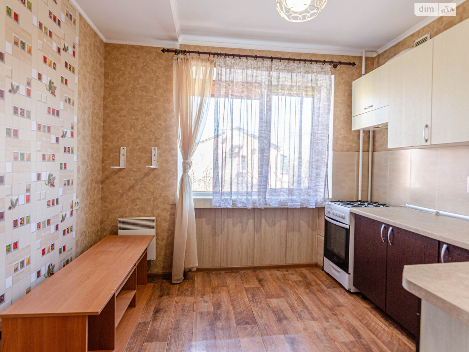 Продажа двухкомнатной квартиры в Супруновке, на ул. Соборная 30, фото 1 Продажа двухкомнатной квартиры в Супруновке, на ул. Соборная 30, фото 1