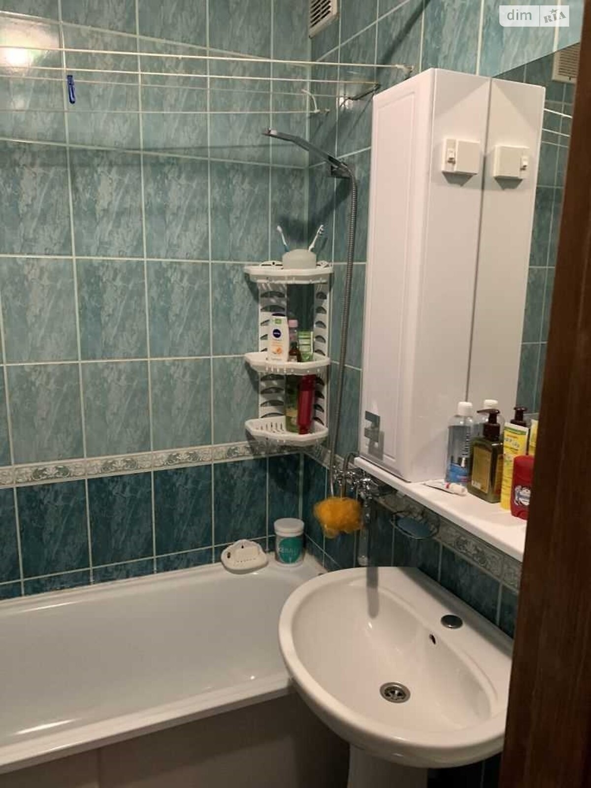 Продажа трехкомнатной квартиры в Супруновке, на ул. Центральная, фото 1 Продажа трехкомнатной квартиры в Супруновке, на ул. Центральная, фото 1