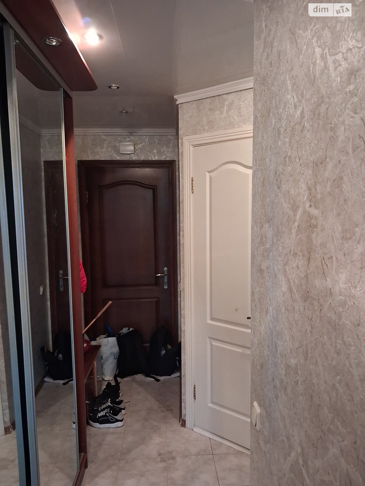 Продажа трехкомнатной квартиры в Сутисках, на ул. Гагарина, фото 1 Продажа трехкомнатной квартиры в Сутисках, на ул. Гагарина, фото 1