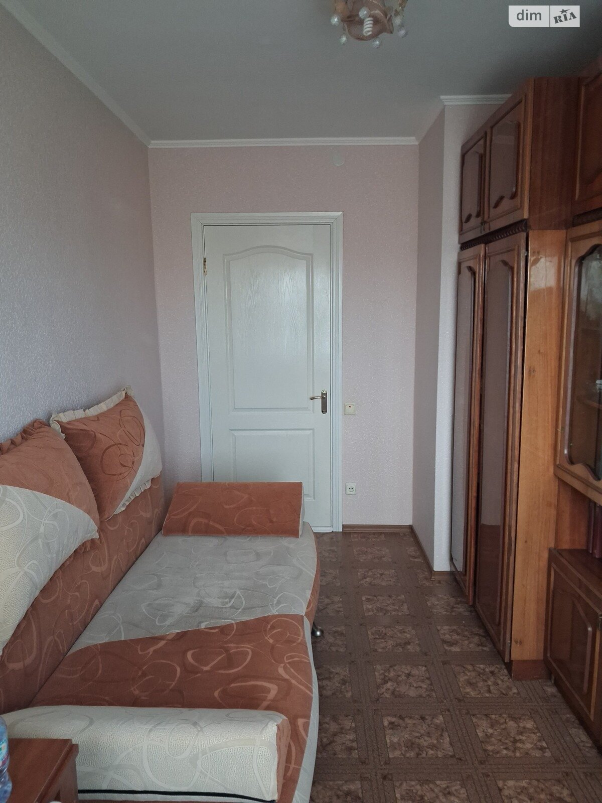 Продажа трехкомнатной квартиры в Сутисках, на ул. Гагарина, фото 1 Продажа трехкомнатной квартиры в Сутисках, на ул. Гагарина, фото 1