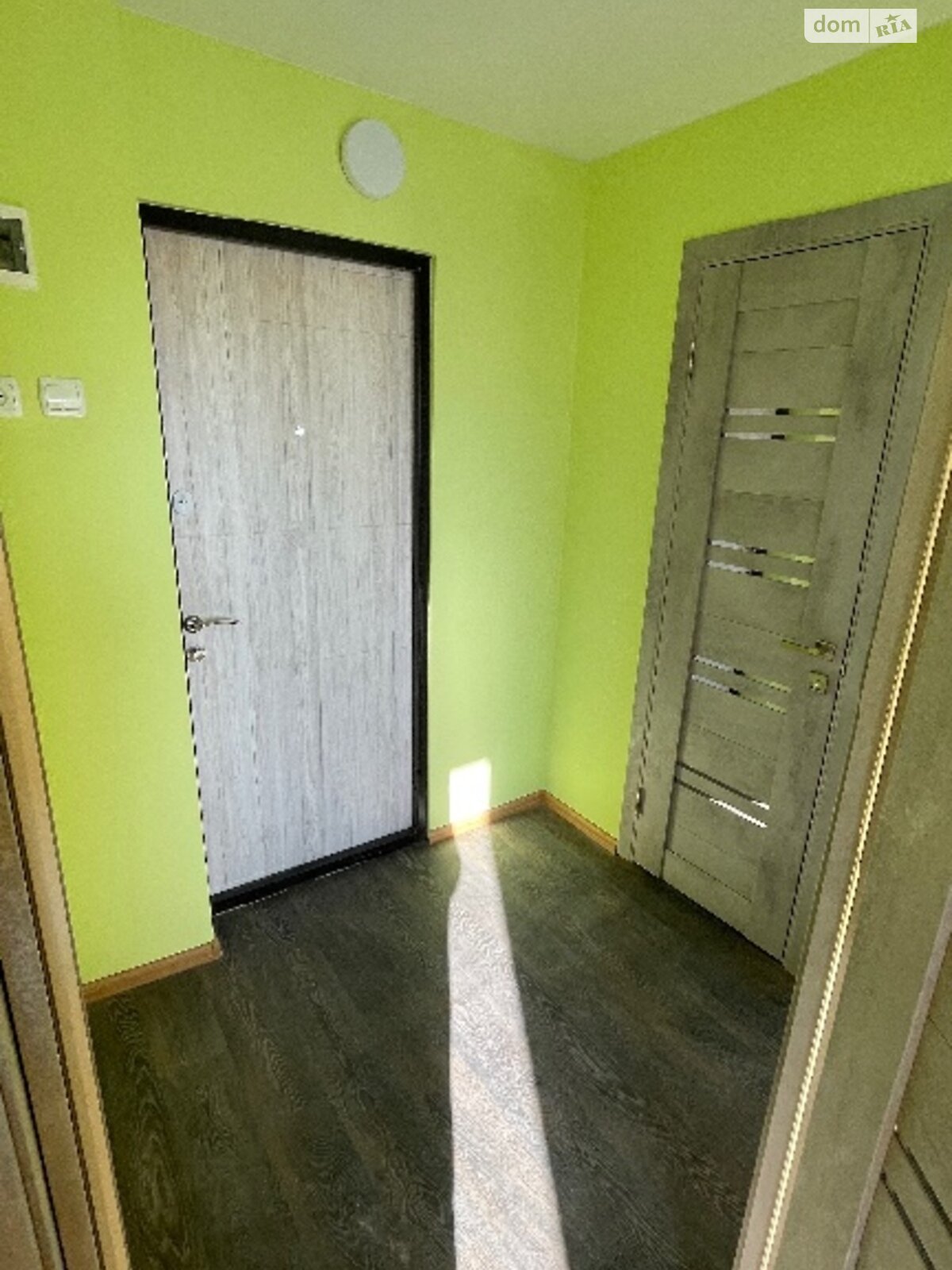 Продажа однокомнатной квартиры в Сваляве, на Визволення, район Свалява фото 1