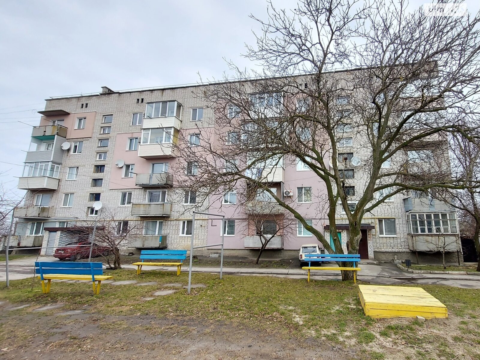 Продажа трехкомнатной квартиры в Светловодске, на ул. Павловская 6, район Светловодск фото 1