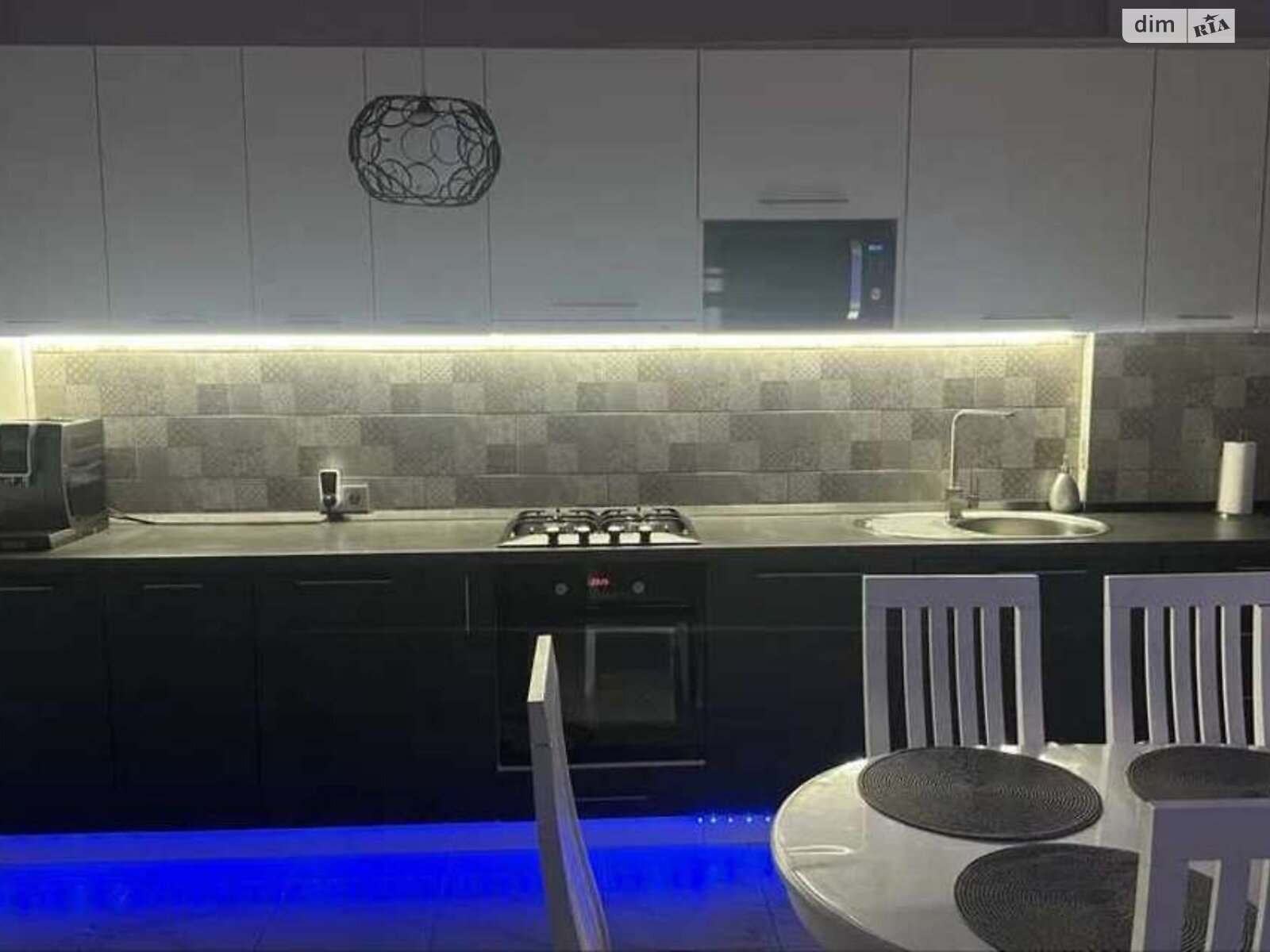 Продаж трикімнатної квартири в Святопетрівське, на вул. Миколи Амосова 63, фото 1 Продаж трикімнатної квартири в Святопетрівське, на вул. Миколи Амосова 63, фото 1