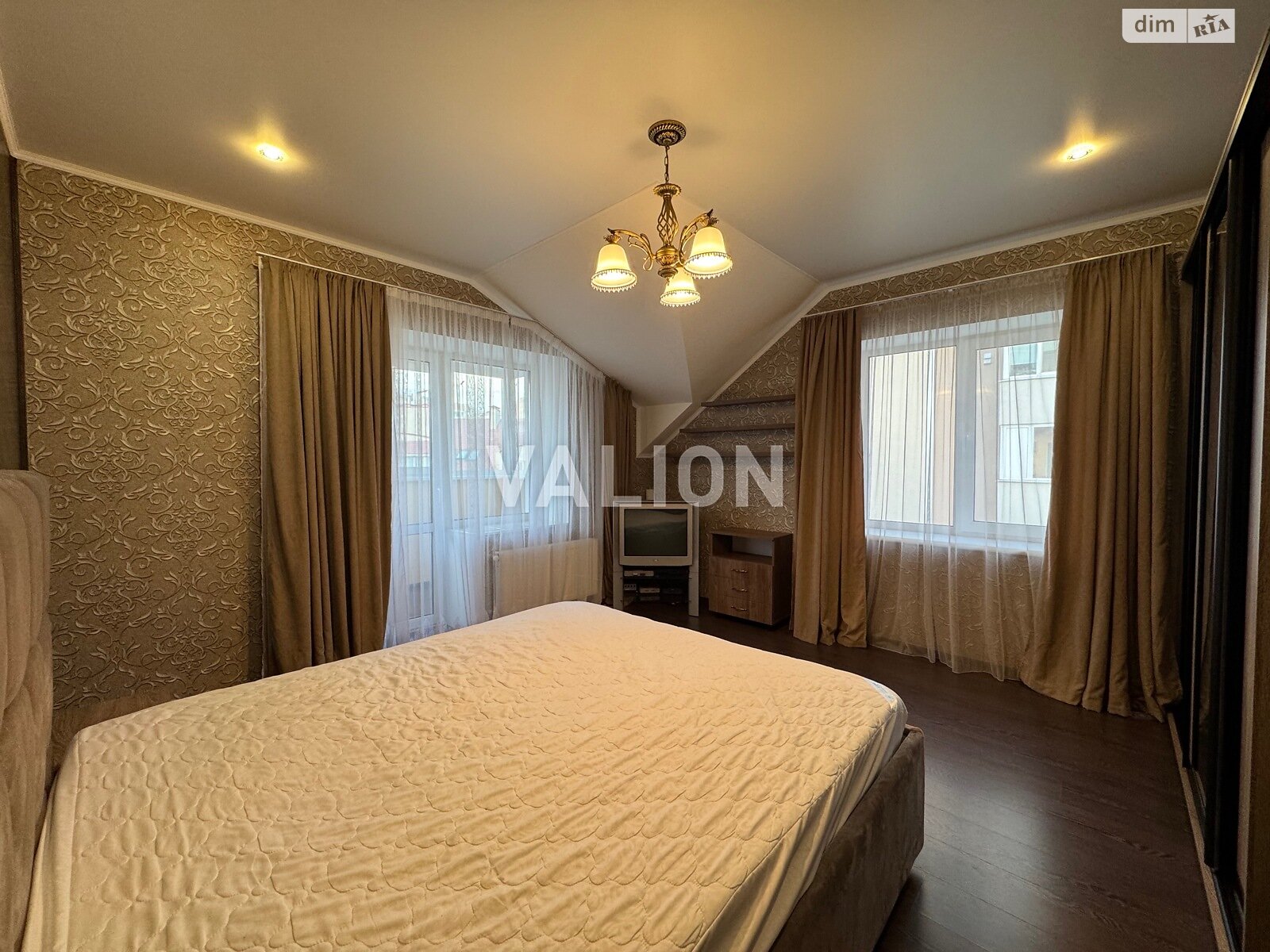 Продажа пятикомнатной квартиры в Святопетровское, на бул. Тараса Шевченка 3, фото 1 Продажа пятикомнатной квартиры в Святопетровское, на бул. Тараса Шевченка 3, фото 1