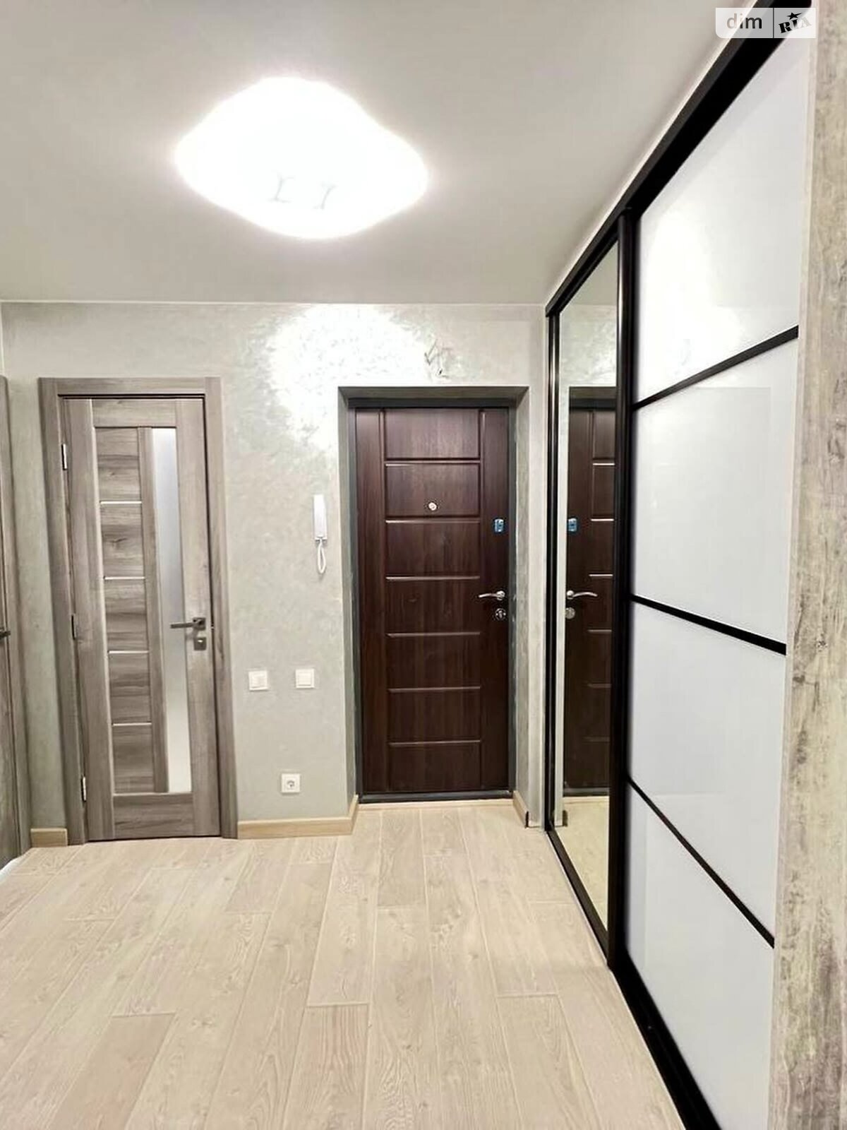 Продажа трехкомнатной квартиры в Тернополе, на ул. Ильенко, район Аляска фото 1 Продажа трехкомнатной квартиры в Тернополе, на ул. Ильенко, район Аляска фото 1