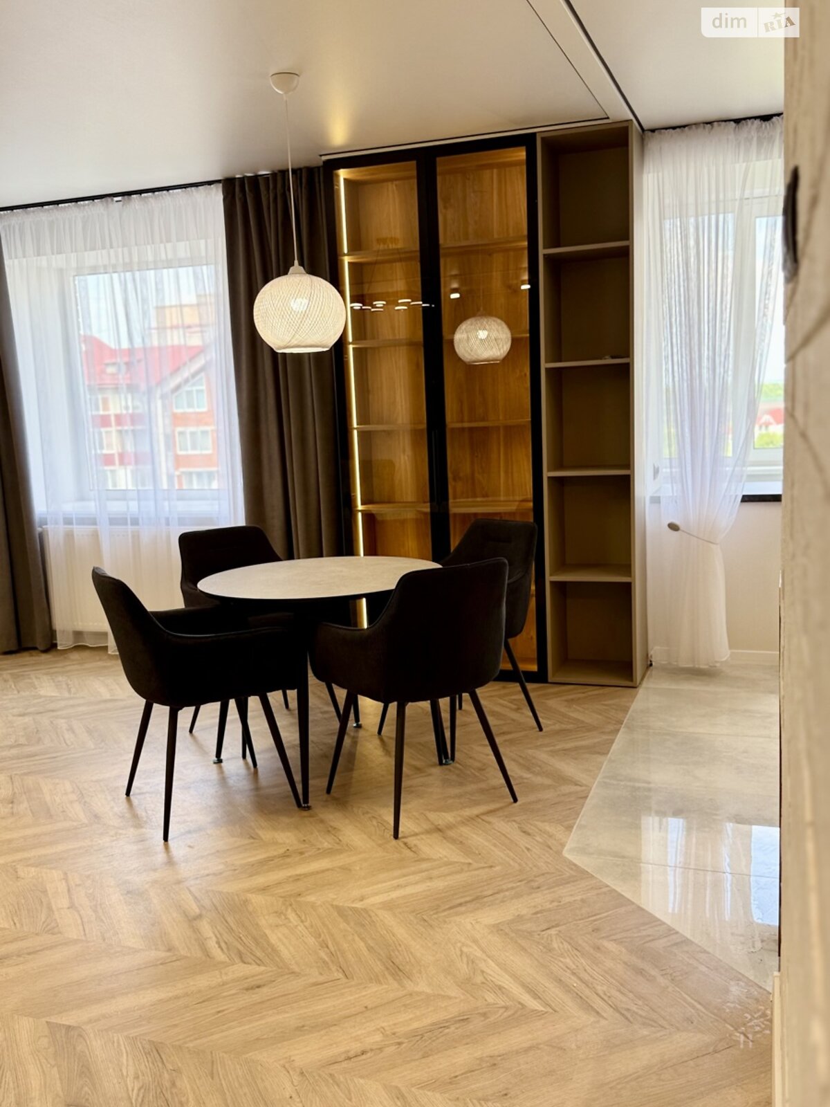 Продажа трехкомнатной квартиры в Тернополе, на ул. Курбаса Леся 10, район Аляска фото 1 Продажа трехкомнатной квартиры в Тернополе, на ул. Курбаса Леся 10, район Аляска фото 1