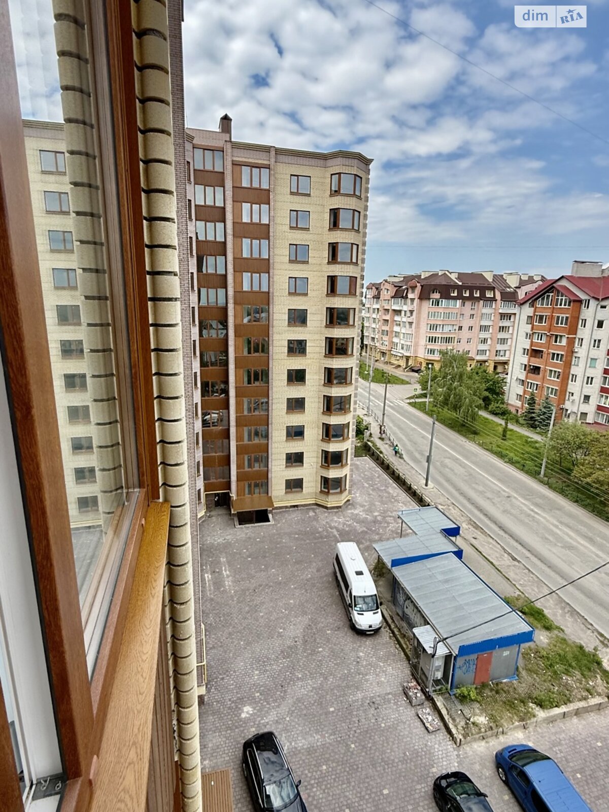 Продажа трехкомнатной квартиры в Тернополе, на ул. Курбаса Леся 10, район Аляска фото 1 Продажа трехкомнатной квартиры в Тернополе, на ул. Курбаса Леся 10, район Аляска фото 1