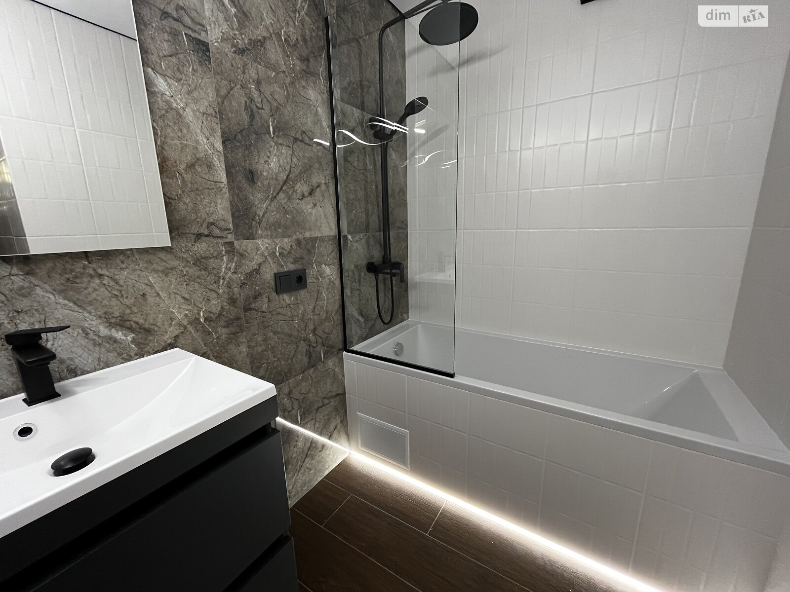 Продаж трикімнатної квартири в Тернополі, на вул. Курбаса Леся 10, район Аляска фото 1