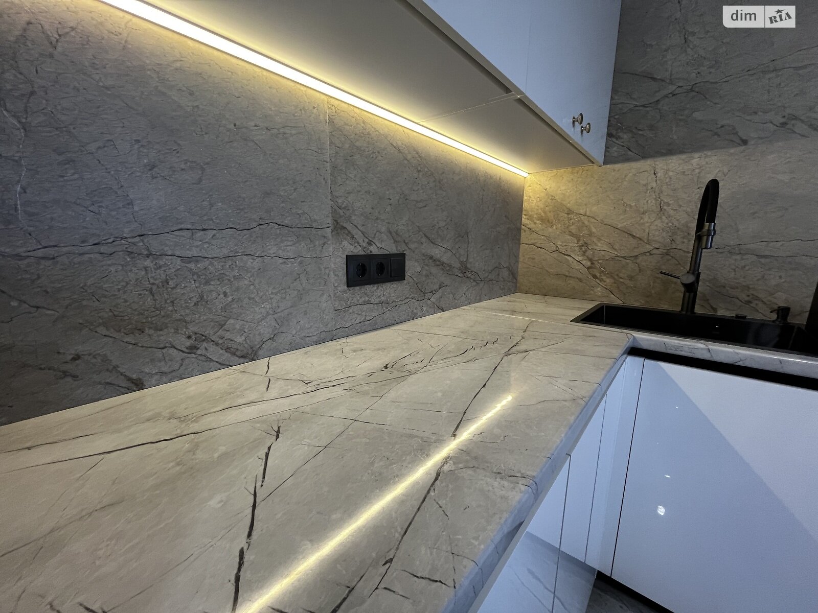 Продаж трикімнатної квартири в Тернополі, на вул. Курбаса Леся 10, район Аляска фото 1