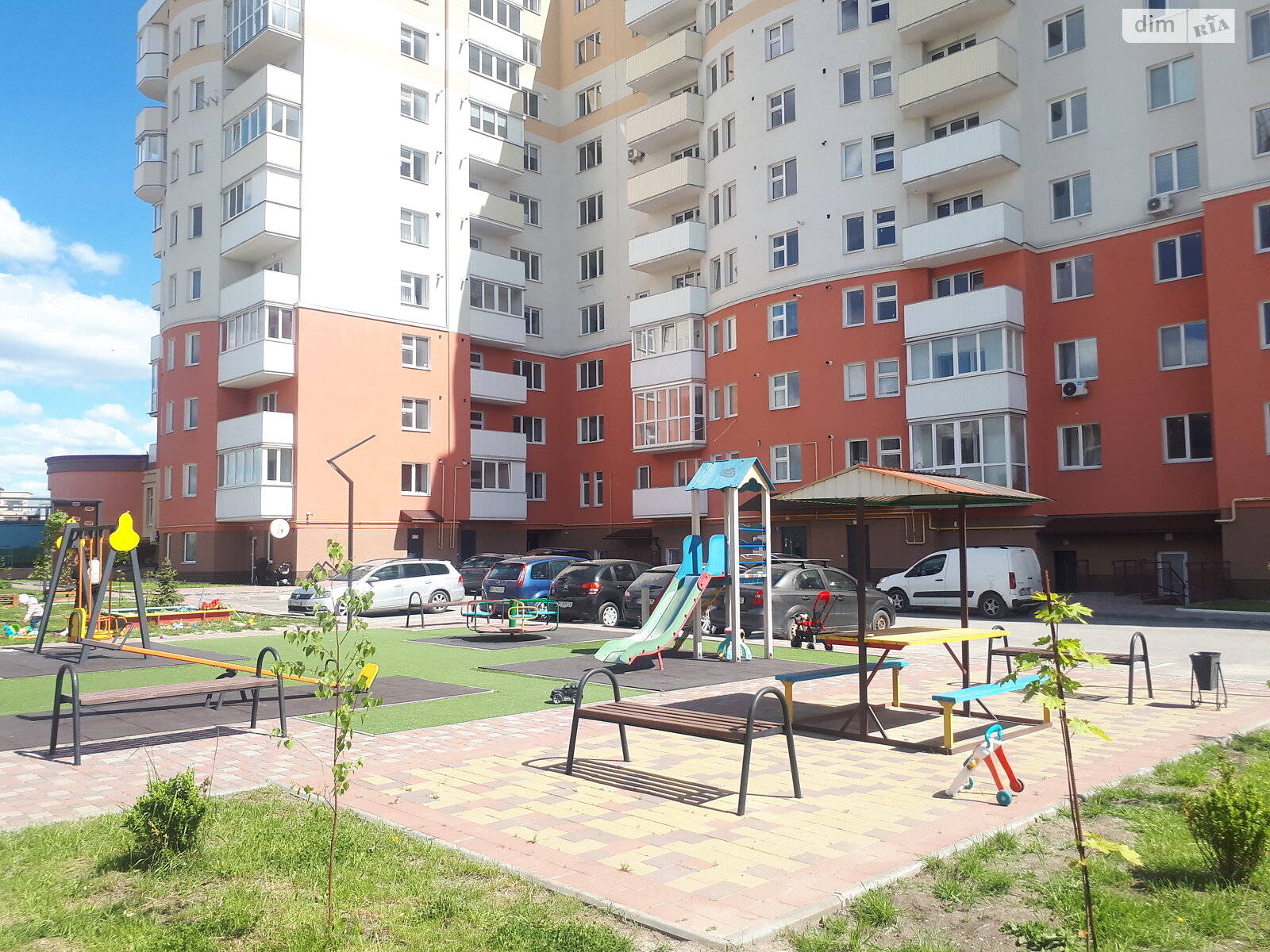 Продажа двухкомнатной квартиры в Тернополе, на ул. Владимира Великого, район Аляска фото 1 Продажа двухкомнатной квартиры в Тернополе, на ул. Владимира Великого, район Аляска фото 1