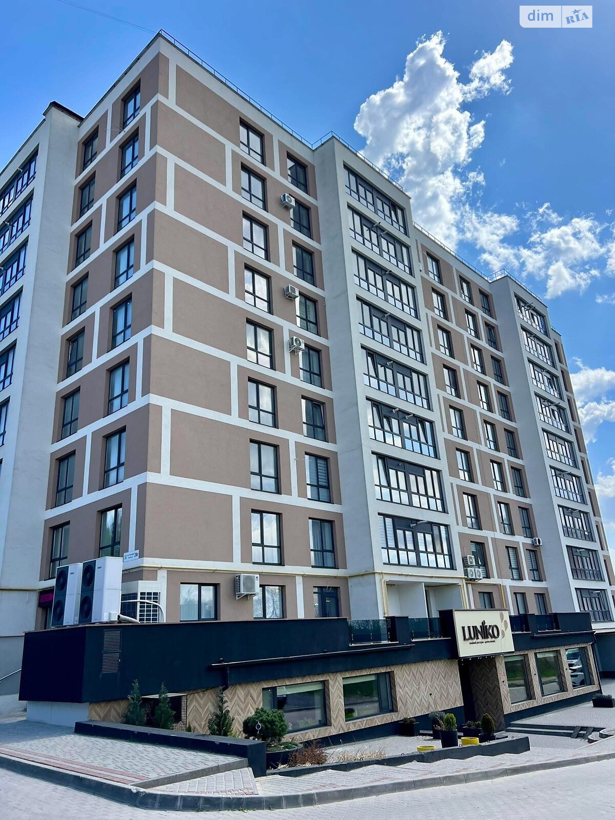 Продаж трикімнатної квартири в Тернополі, на вул. Текстильна, район Аляска фото 1 Продаж трикімнатної квартири в Тернополі, на вул. Текстильна, район Аляска фото 1