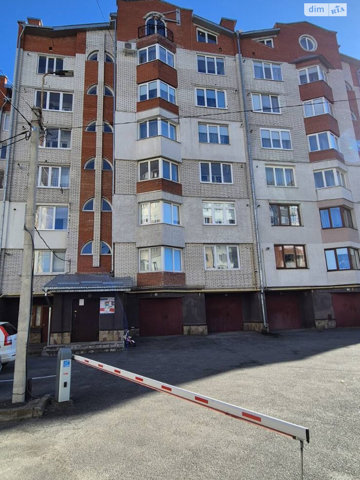 Продажа трехкомнатной квартиры в Тернополе, на бул. Вишневецкого Дмитрия, район Аляска фото 1