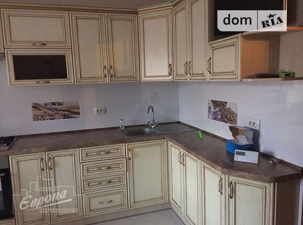 Продажа трехкомнатной квартиры в Тернополе, на Вишнівецького, район Аляска фото 1 Продажа трехкомнатной квартиры в Тернополе, на Вишнівецького, район Аляска фото 1