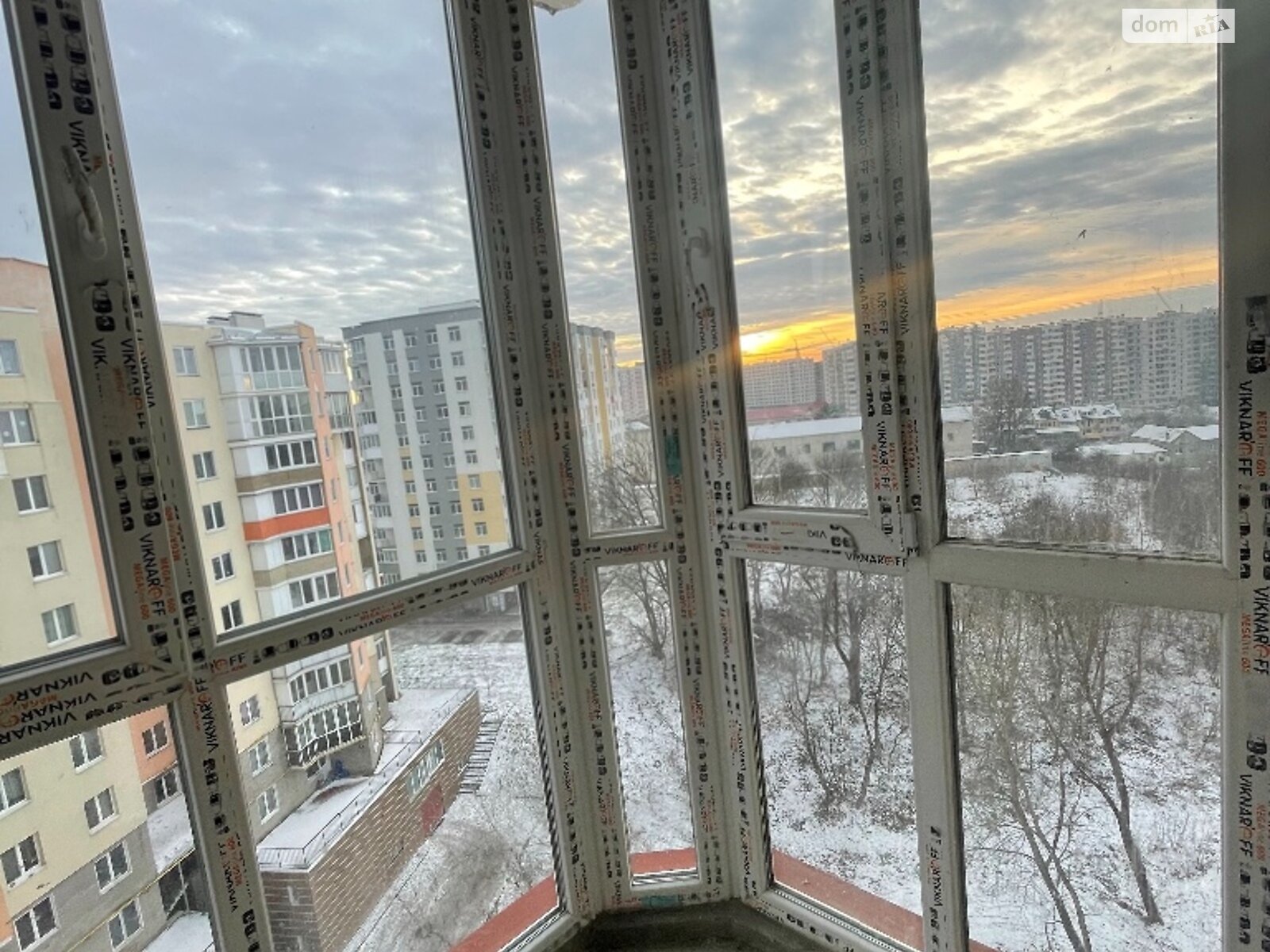 Продаж однокімнатної квартири в Тернополі, на вул. Володимира Великого 9, район Аляска фото 1