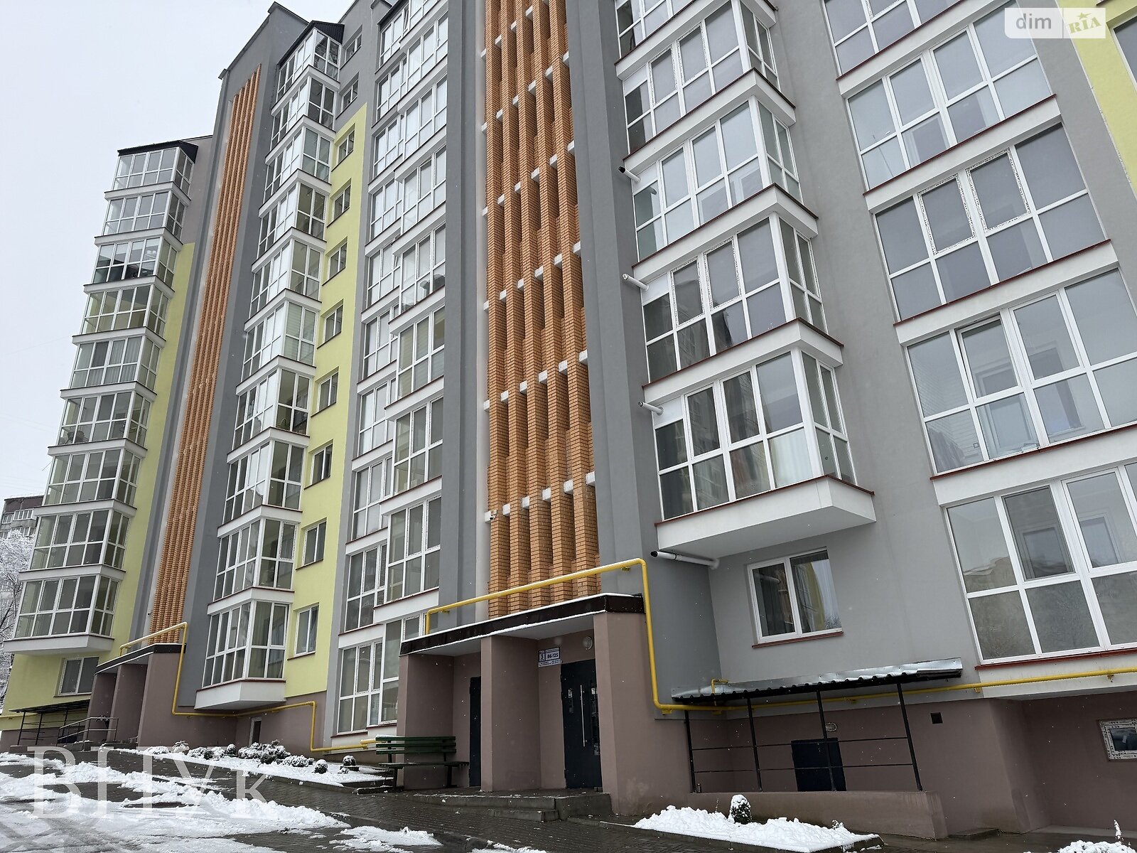 Продаж трикімнатної квартири в Тернополі, на вул. Володимира Великого, район Аляска фото 1 Продаж трикімнатної квартири в Тернополі, на вул. Володимира Великого, район Аляска фото 1