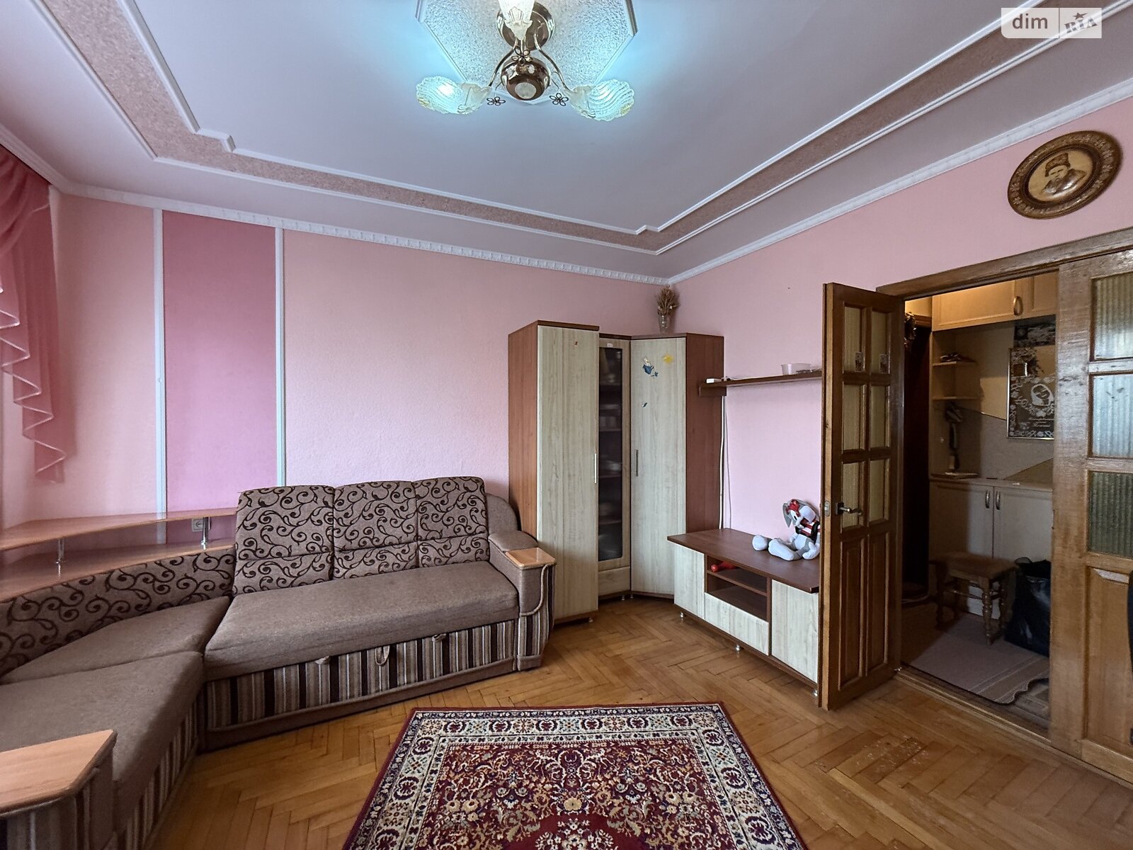 Продажа трехкомнатной квартиры в Тернополе, на ул. Владимира Великого, район Аляска фото 1 Продажа трехкомнатной квартиры в Тернополе, на ул. Владимира Великого, район Аляска фото 1