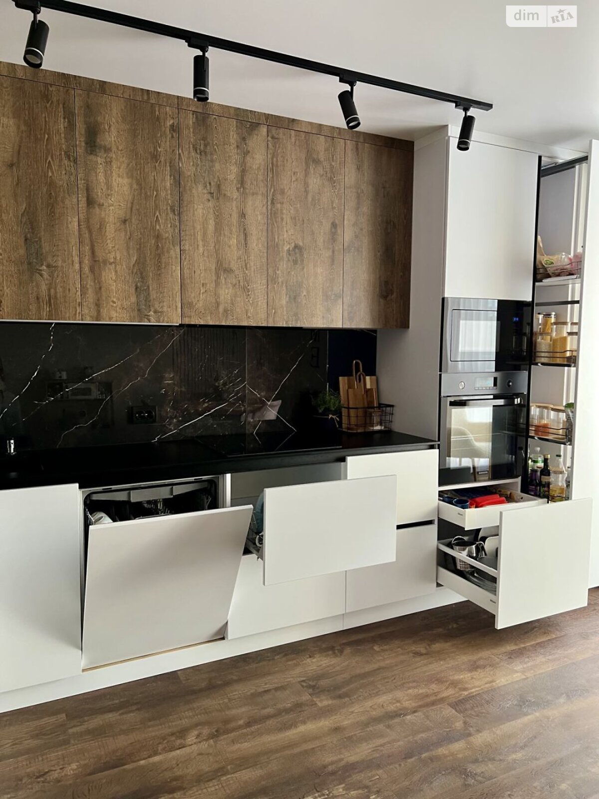 Продаж двокімнатної квартири в Тернополі, на вул. Володимира Великого, район Аляска фото 1