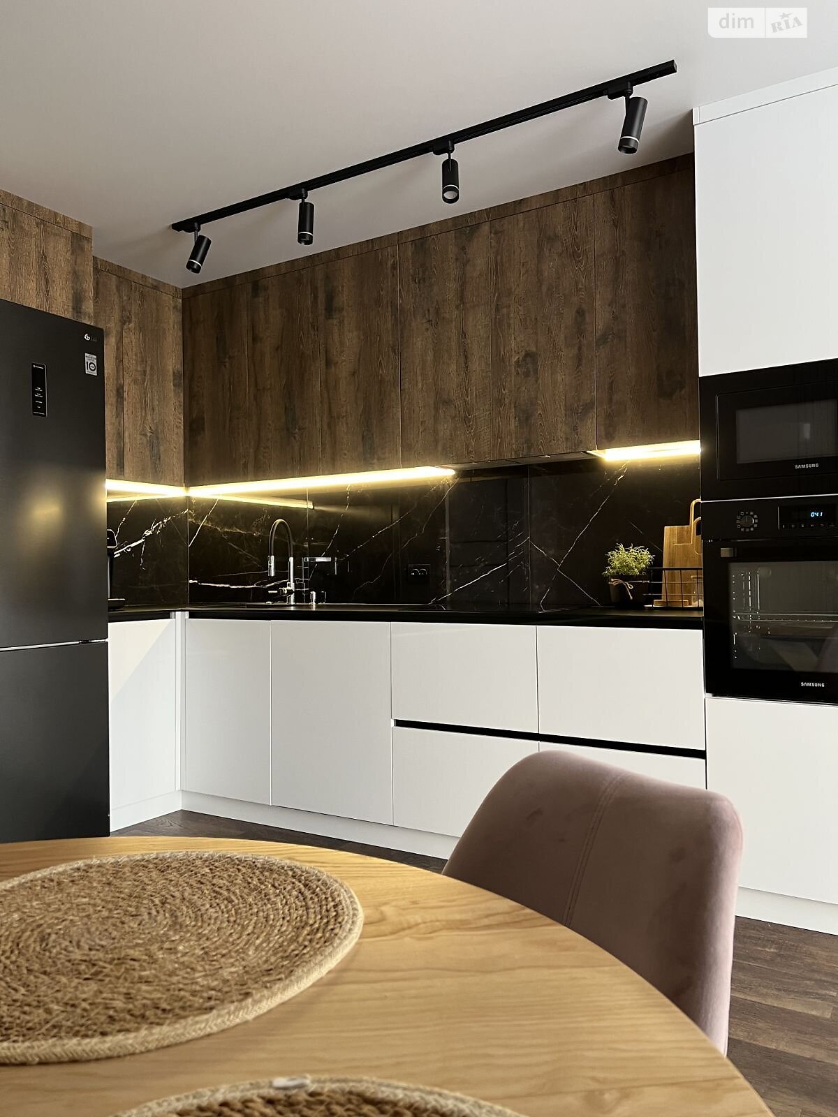 Продаж двокімнатної квартири в Тернополі, на вул. Володимира Великого, район Аляска фото 1