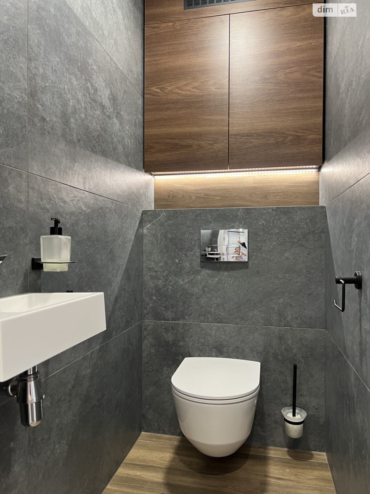 Продаж двокімнатної квартири в Тернополі, на вул. Володимира Великого, район Аляска фото 1