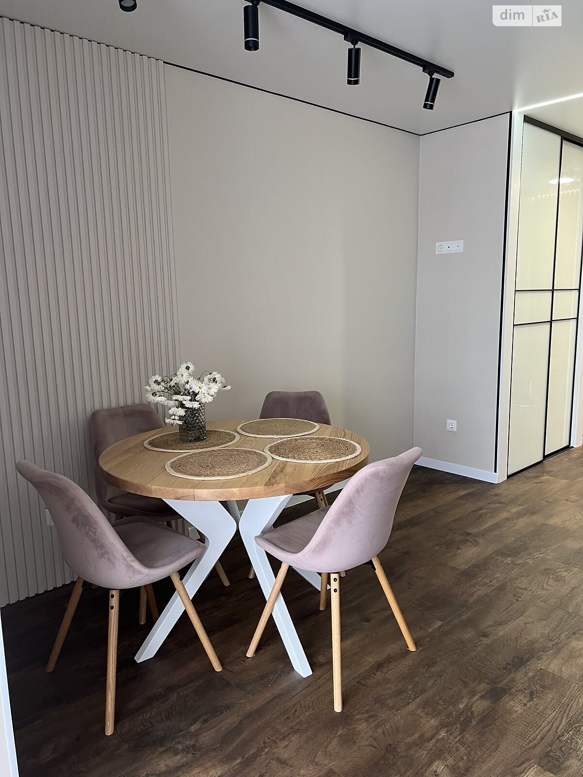 Продаж двокімнатної квартири в Тернополі, на вул. Володимира Великого, район Аляска фото 1